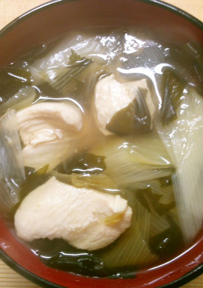 簡単♪鶏むね肉と長ネギ ワカメのお吸い物-レシピのメイン写真