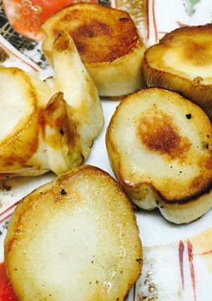 ジューシーな　エリンギの輪切りソテー-レシピのメイン写真