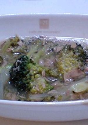 ブロッコリーとツナと玉ねぎのコンソメ煮-レシピのメイン写真