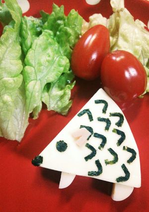 6Pチーズではりねずみを「つくロッピー」-レシピのメイン写真