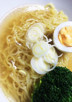旨味たっぷりあっさり☆海老ダシ塩ラーメン-レシピのメイン写真
