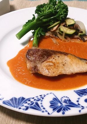 鰤のムニエル野菜ジュースで簡単彩りソース-レシピのメイン写真