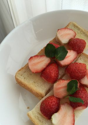 とちおとめトースト-レシピのメイン写真