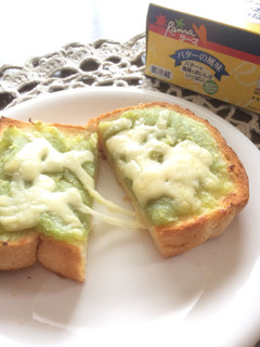 朝に♩仙台名物☆ずんだとチーズのトースト-レシピのメイン写真