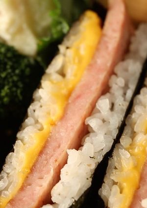スパムチーズおにぎらず-レシピのメイン写真