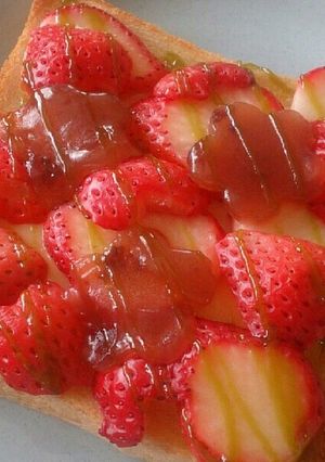 いちごようかんトースト-レシピのメイン写真