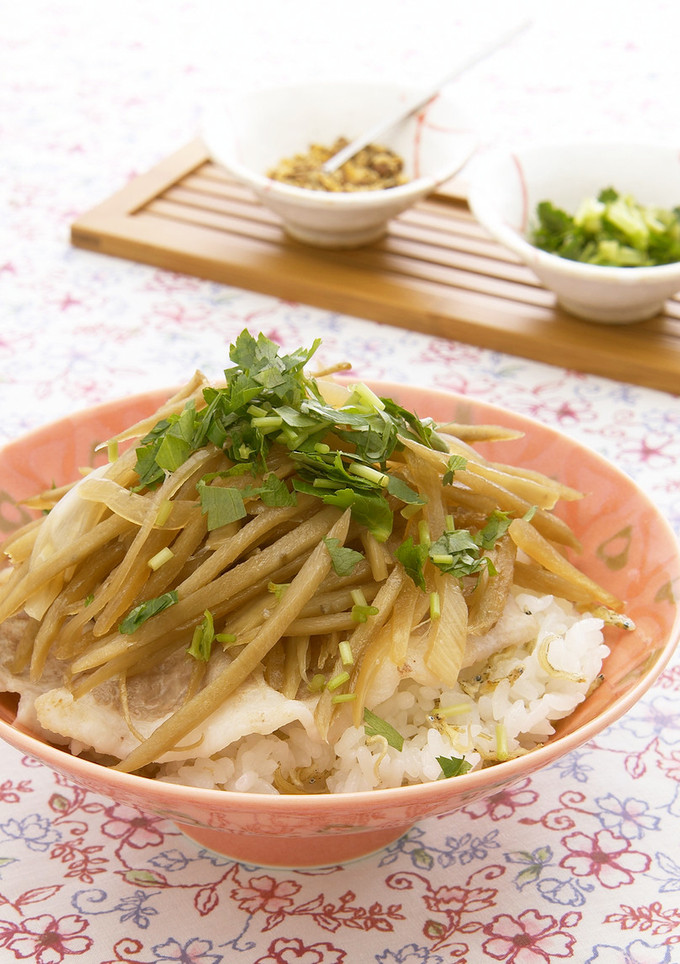 新ごぼうと新たまねぎのきんぴら丼-レシピのメイン写真