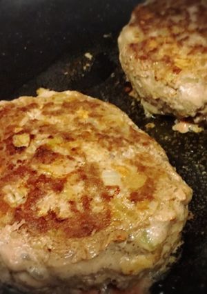 肉汁じゅわ〜っとハンバーグ♪-レシピのメイン写真