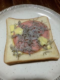 湘南しらすトースト-レシピのメイン写真