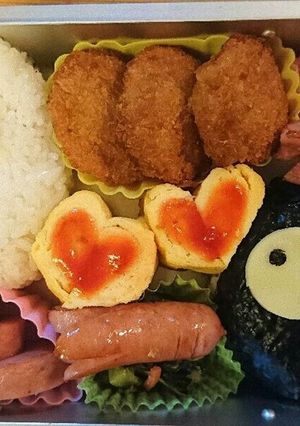 小トトロと真っ黒くろすけ弁当-レシピのメイン写真