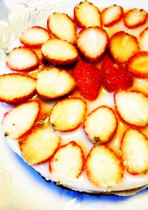 苺とニュープルーンムース-レシピのメイン写真