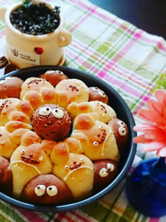 トトロの仲良しちぎりパン♡おやつにも♪-レシピのメイン写真