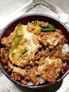 豚挽きでそぼろ卵とじ丼!-レシピのメイン写真