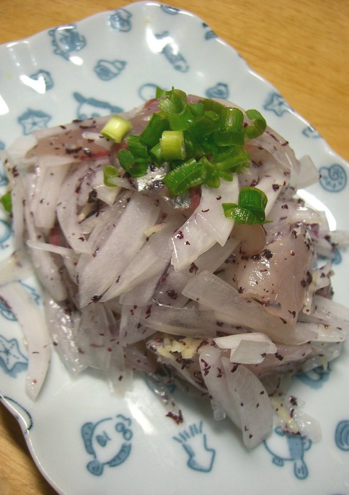 鯵と新玉ねぎのゆかり和え-レシピのメイン写真
