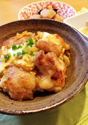 子どもも大好き♡鶏もも肉の鍋照り丼-レシピのメイン写真