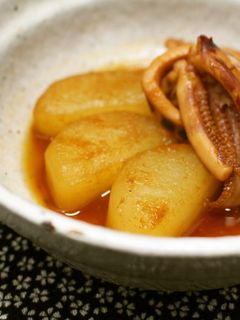 スルメイカと大根のトマト炊いたん-レシピのメイン写真