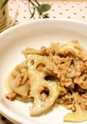ぱぱっと！豚ひき肉とレンコンの炒め物-レシピのメイン写真
