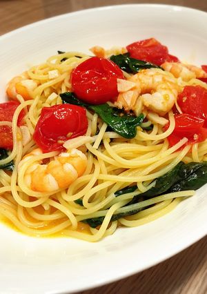 バジル香る♪フルーツトマトとエビのパスタ-レシピのメイン写真