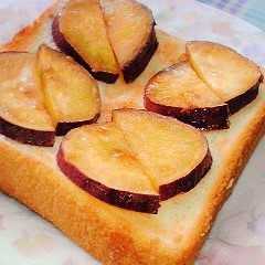 A picture of 醤油麹とバターの風味　さつま芋トースト.