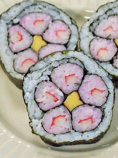 簡単!花の飾り巻き寿司 ひなまつりにも-レシピのメイン写真
