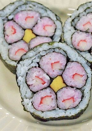 簡単！花の飾り巻き寿司　ひなまつりにも-レシピのメイン写真