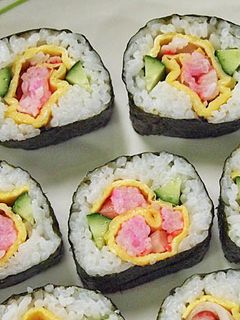 薔薇の飾り巻き寿司 お弁当にも-レシピのメイン写真