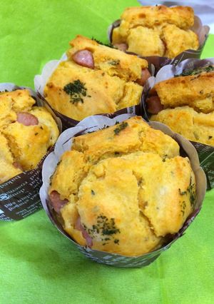 残ったトマトソースで惣菜系マフィン-レシピのメイン写真