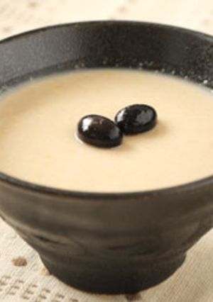 蒸し黒豆ときなこの牛乳プリン-レシピのメイン写真