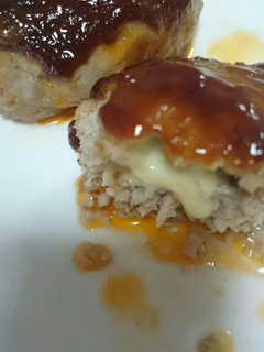 簡単!ふっくらトロトロチーズハンバーグ-レシピのメイン写真