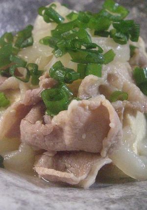 新玉ねぎといただく♪超簡単♪肉豆腐-レシピのメイン写真