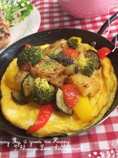 野菜のアンチョビ炒めでオープンオムレツ-レシピのメイン写真