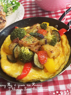 野菜のアンチョビ炒めでオープンオムレツ-レシピのメイン写真