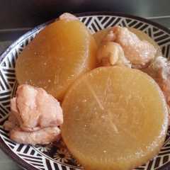 รูปของ 大根と鶏もも肉のあっさり煮