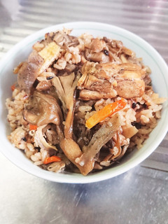 鶏もも肉&ゴボウの炊き込み御飯-レシピのメイン写真