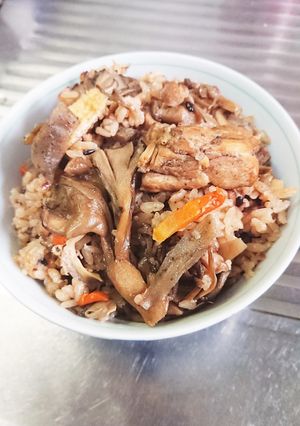 鶏もも肉＆ゴボウの炊き込み御飯-レシピのメイン写真