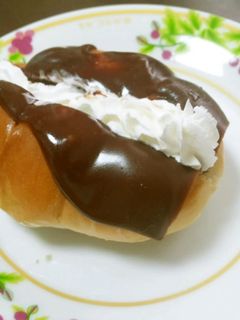 スライス生チョコで♪エクレアパン♪-レシピのメイン写真