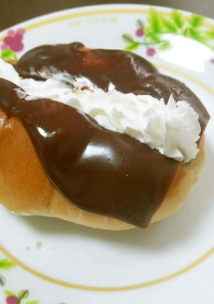 スライス生チョコで♪エクレアパン♪-レシピのメイン写真
