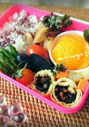 お弁当に♪ひじきの煮物の油揚げ巻き-レシピのメイン写真