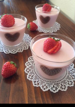 チョコがポイント♡苺ヨーグルトプリン-レシピのメイン写真