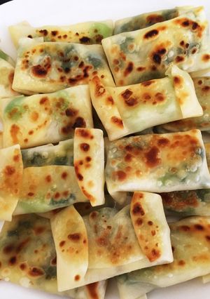ごま油でパリパリっ!餃子の皮でチヂミ風-レシピのメイン写真