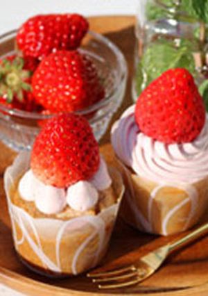 いちごのミニカップケーキ-レシピのメイン写真