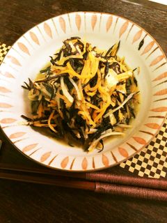 10分で!野菜も皮ごと♪簡単ひじきの煮物-レシピのメイン写真
