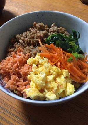 そぼろ丼-レシピのメイン写真