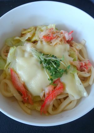 チーズとろ～り！やみつき！焼きうどん♪-レシピのメイン写真