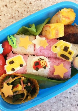 キャラ弁 ＊ユンボ バス 消防車 働く車-レシピのメイン写真