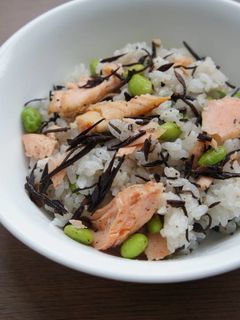 時鮭・ひじき・枝豆の混ぜご飯-レシピのメイン写真