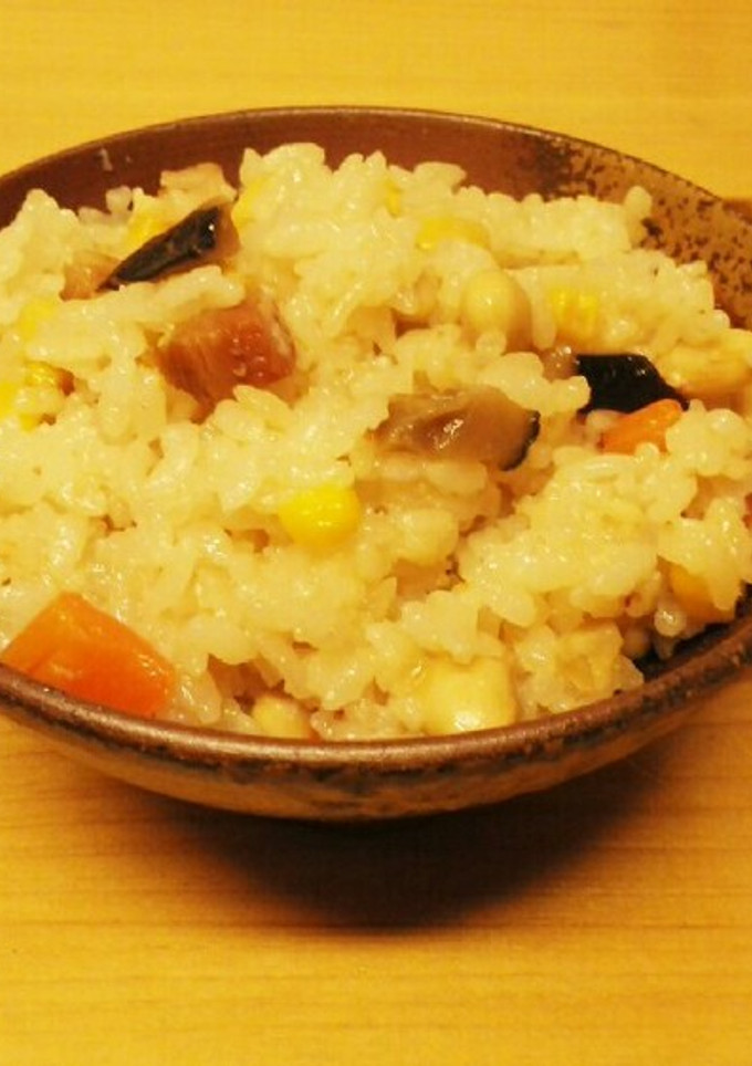 炊飯器で簡単♪中華風大豆炊き込み御飯-レシピのメイン写真