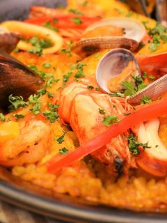 鶏味塩 de 魚介いっぱいのパエリア-レシピのメイン写真