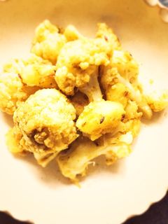 カリフラワーとジャガイモのカレー炒め-レシピのメイン写真