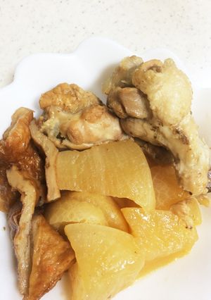 なつよちゃん家の大根と鶏の煮物✨-レシピのメイン写真